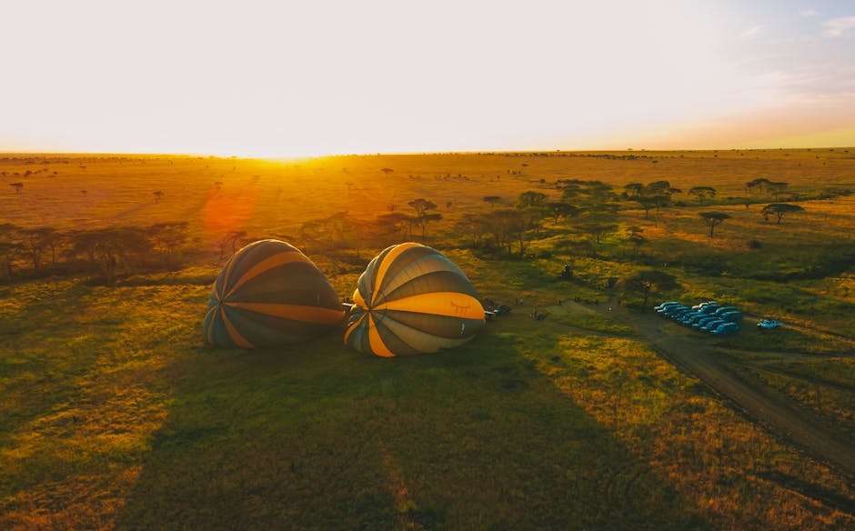 Mara hot-air balloon at sunrise