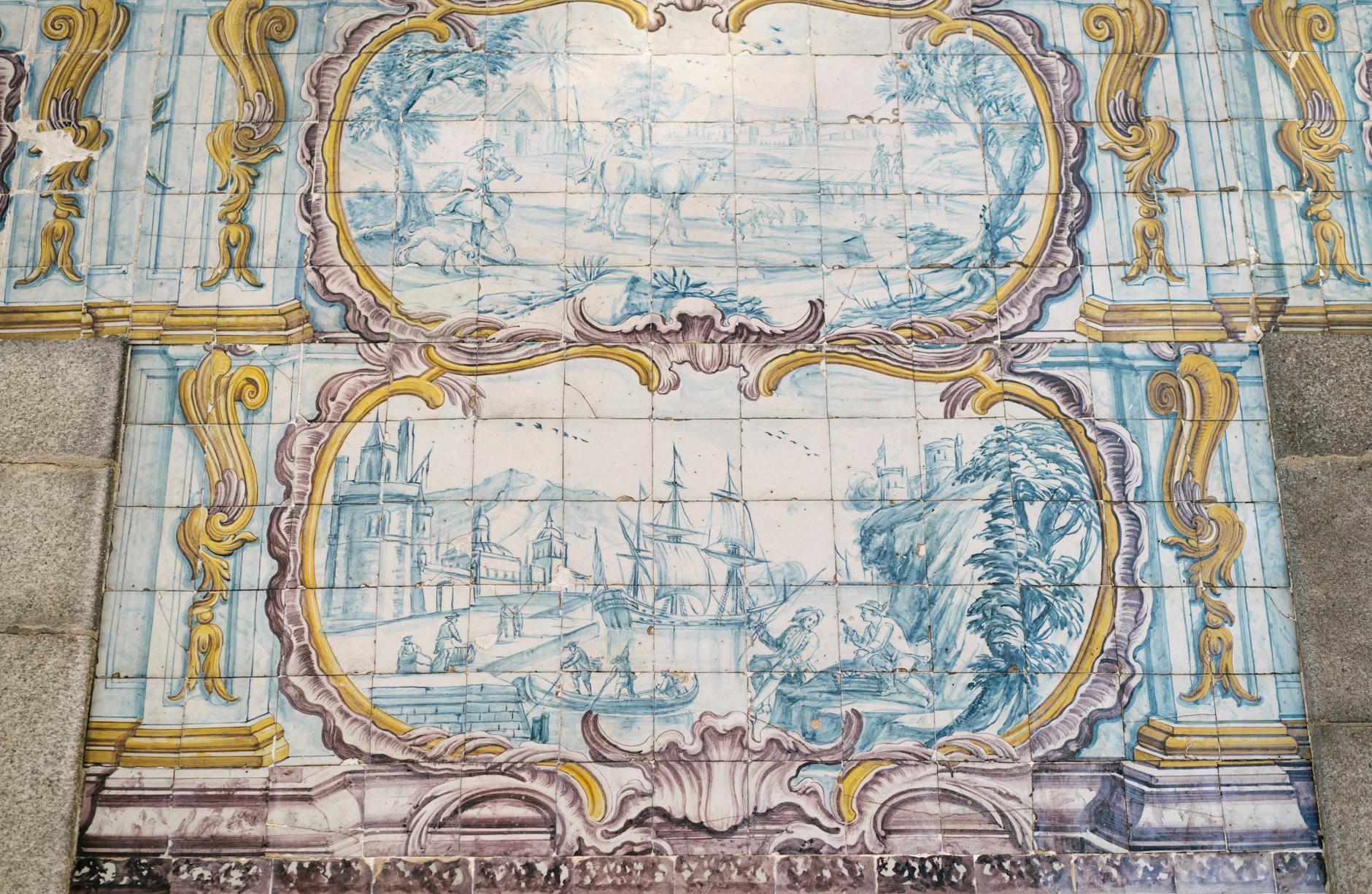 Azulejo-tiled streets, Porto