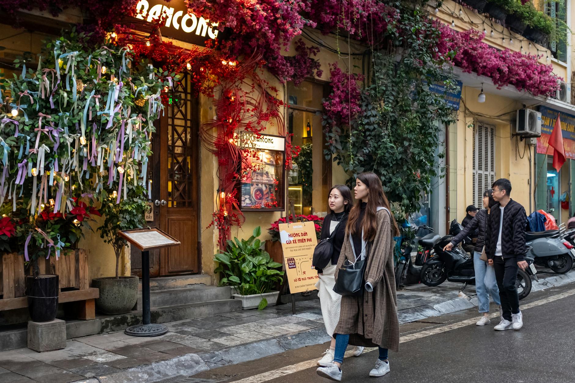 Hanoi street-food walking tour