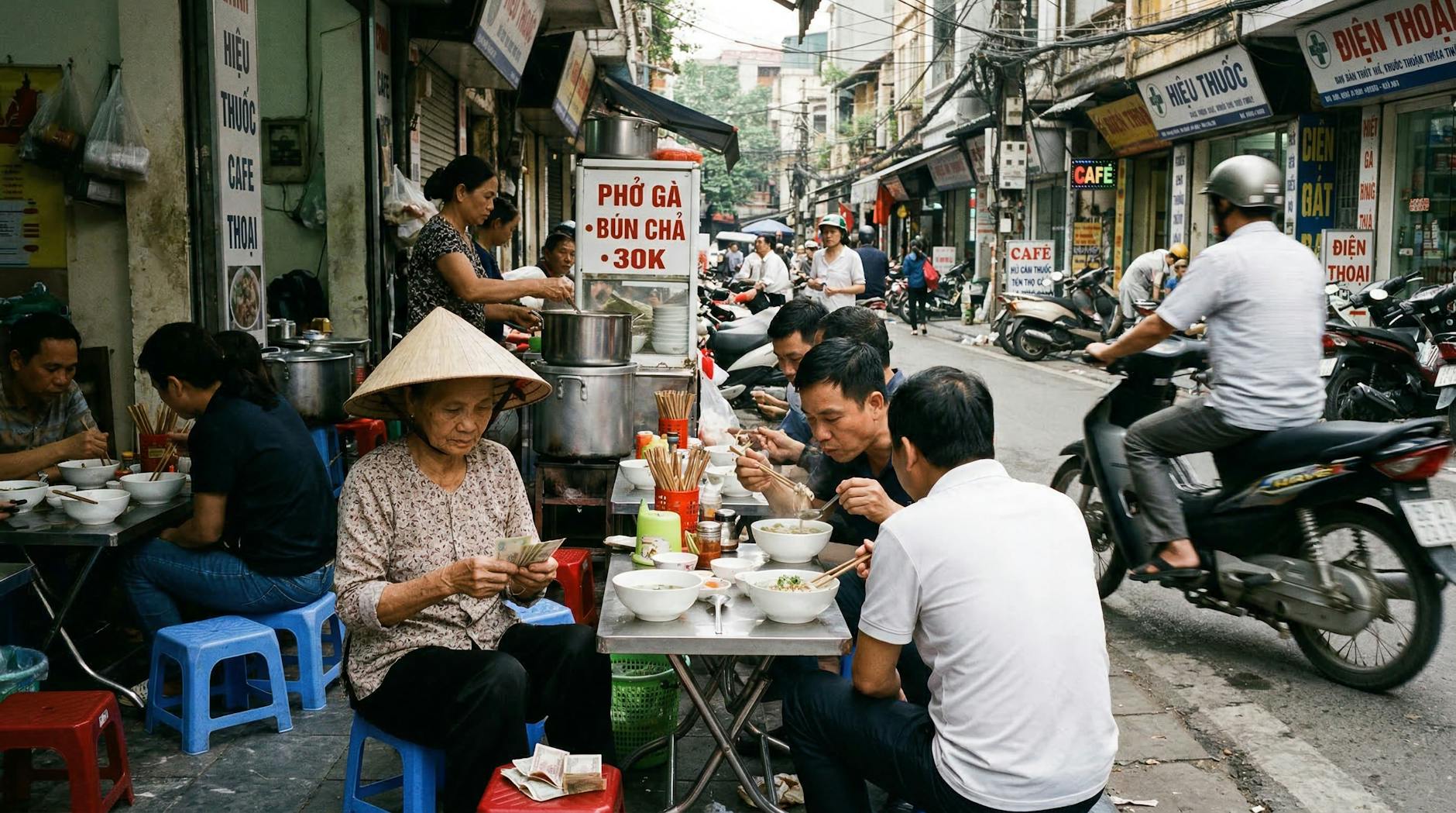 Hanoi Old Quarter walk + bun cha lunch